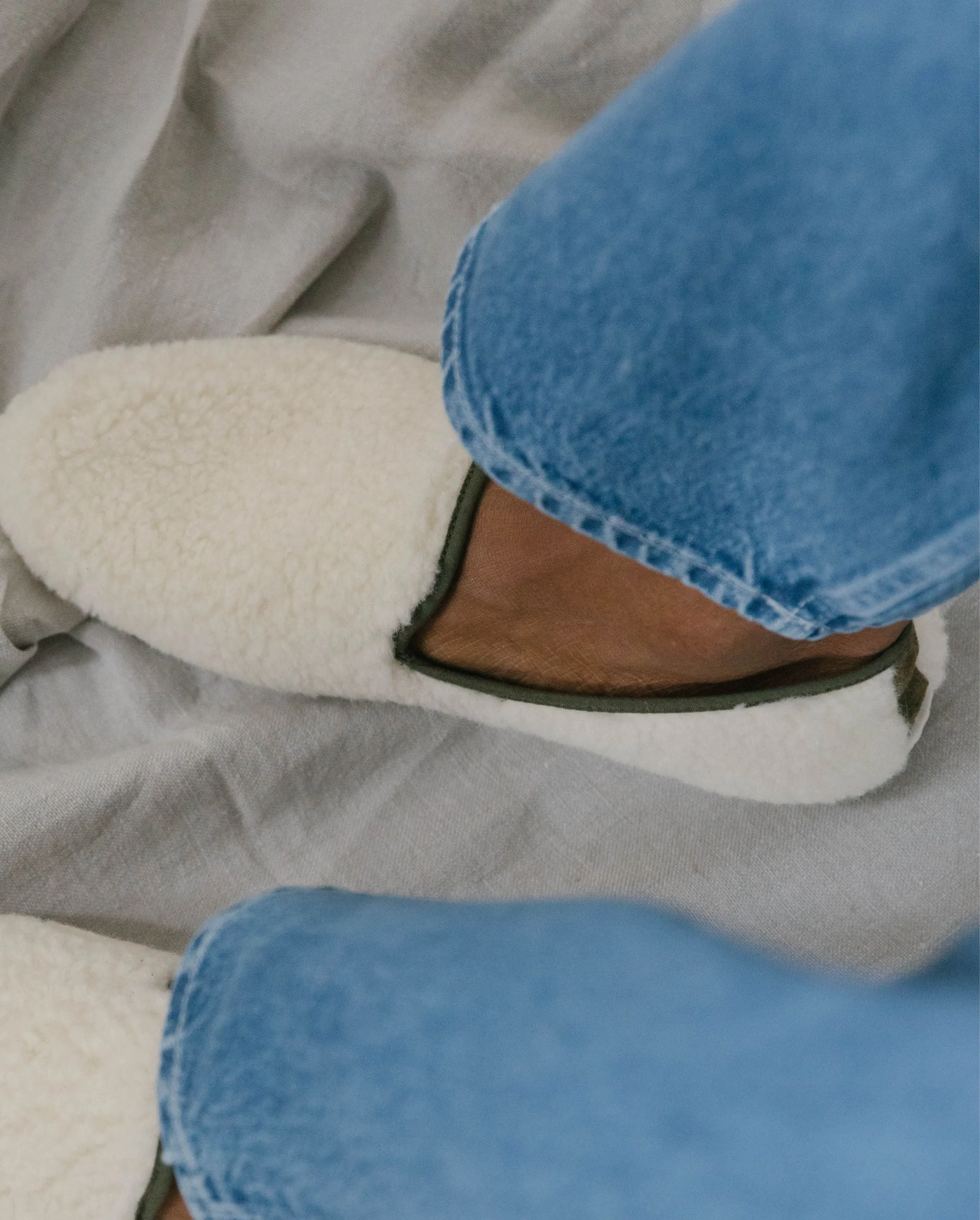 Chausson homme bouclette de laine, blanc kaki