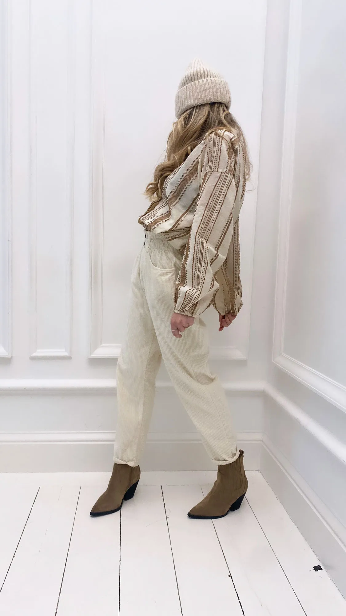 Chemise beige à motifs camels