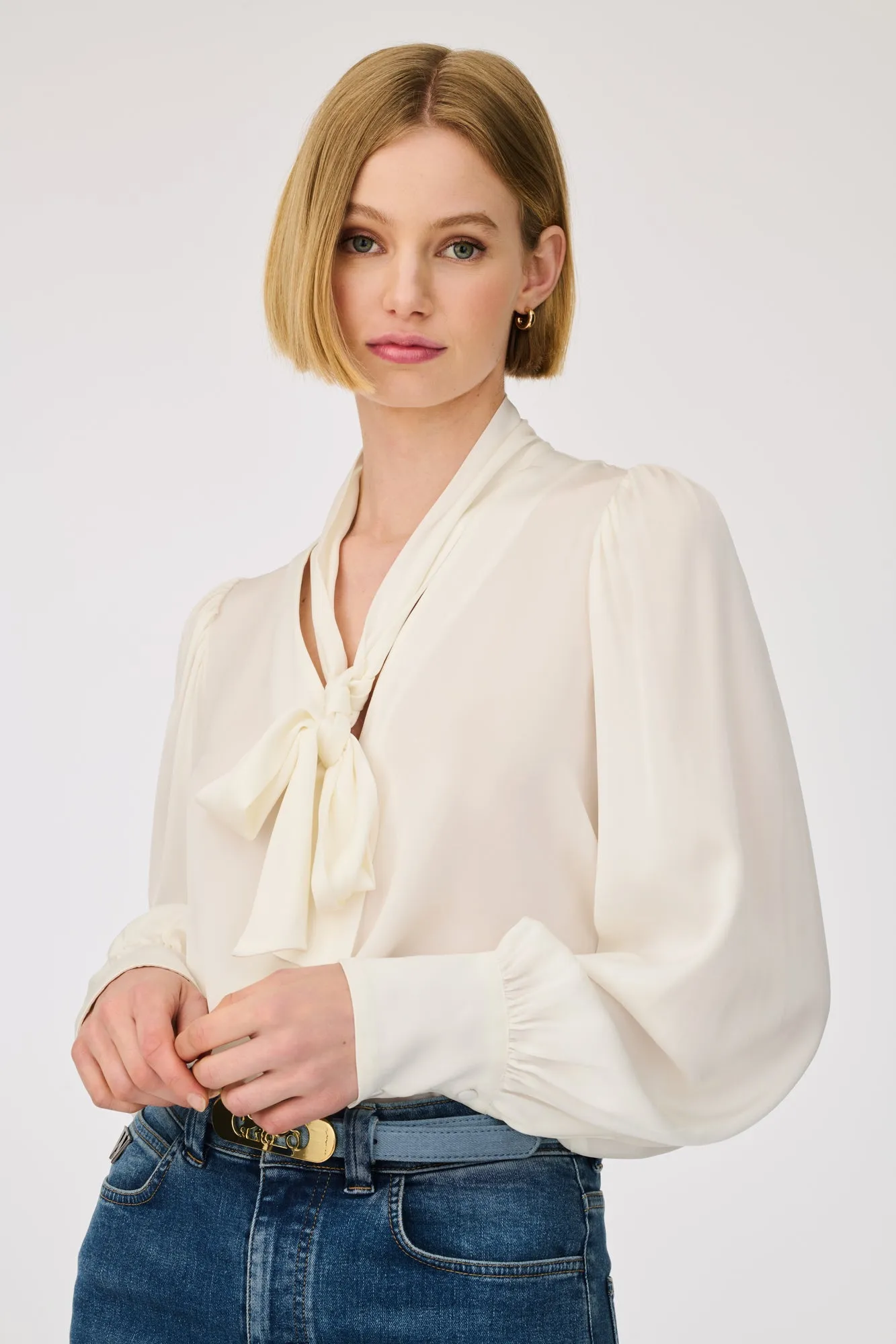 Chemise lavallière