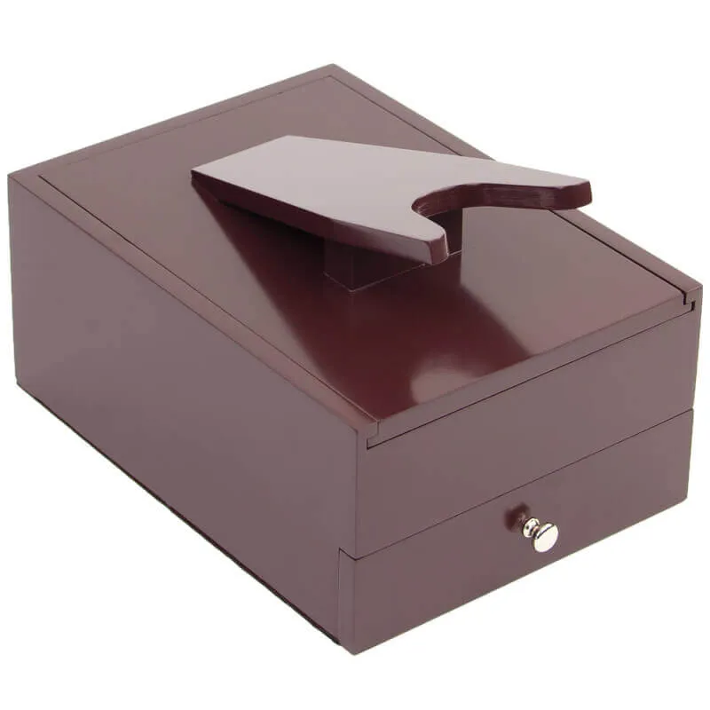 Coffret cirage Capitole garni avec les produits essentiels pour Cuir