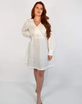 La Robe élastiquée Zomi lin blanc manches broderie anglaises