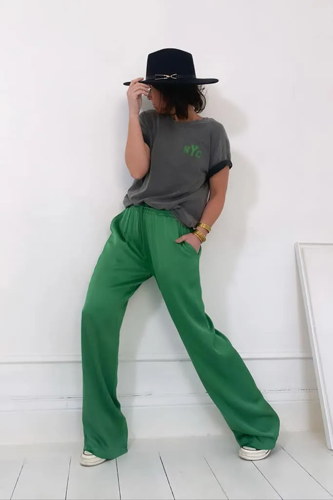 Pantalon fluide vert satiné