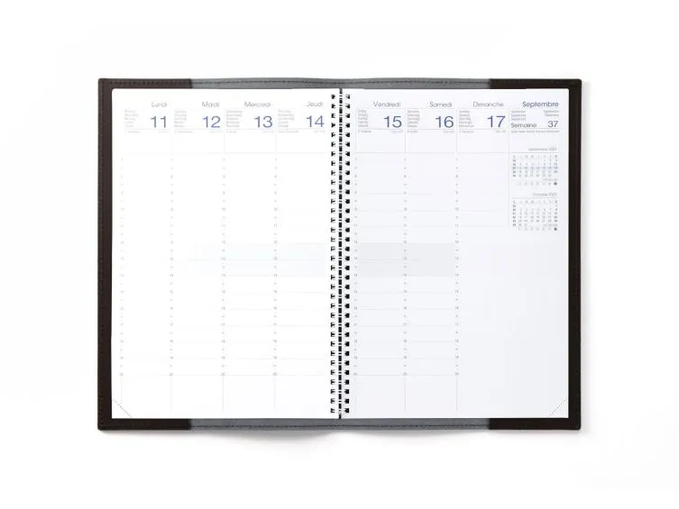 Protège agenda 21x29.7 en cuir marron foncé