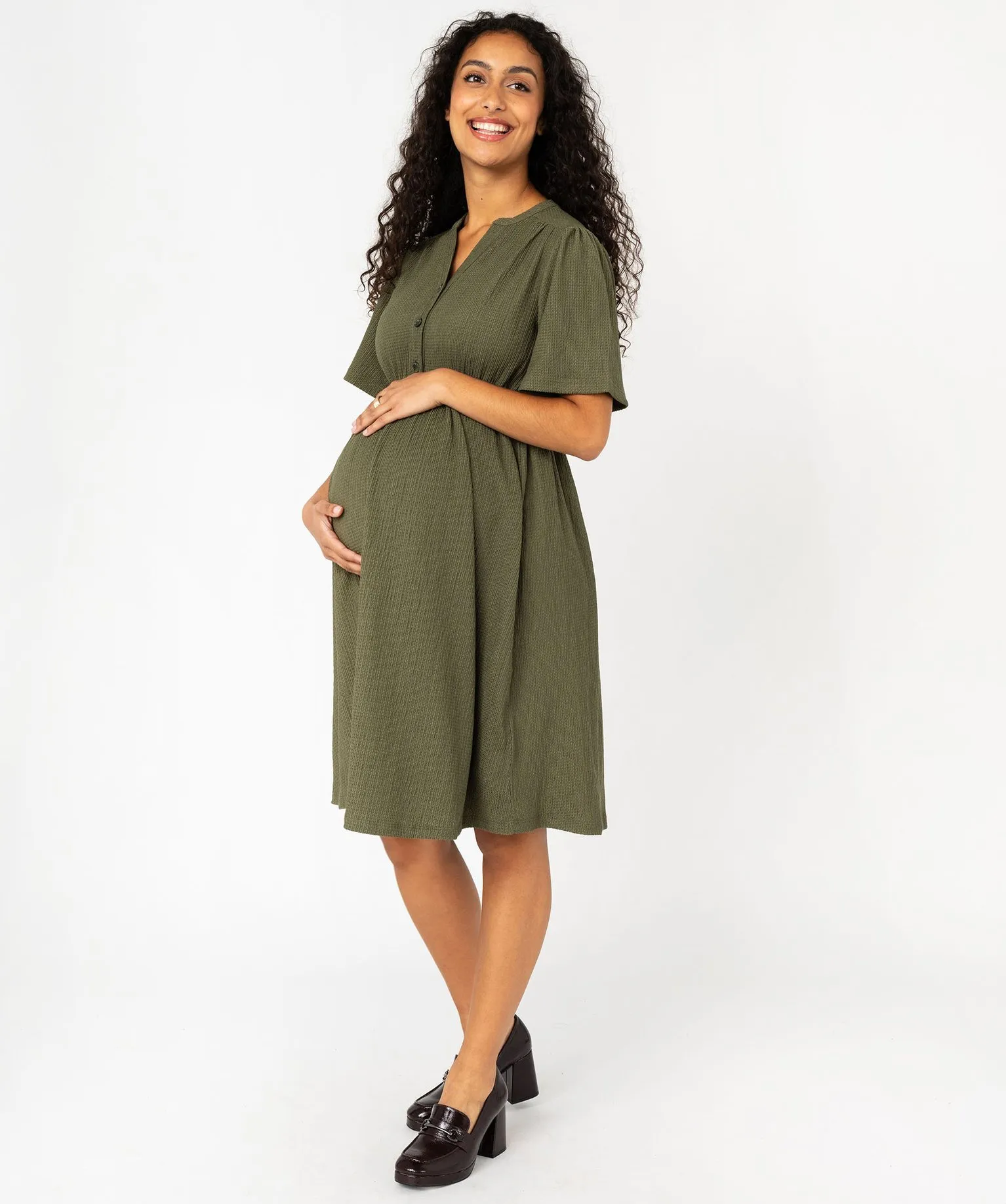 Robe de grossesse manches courtes en maille gaufrée kaki